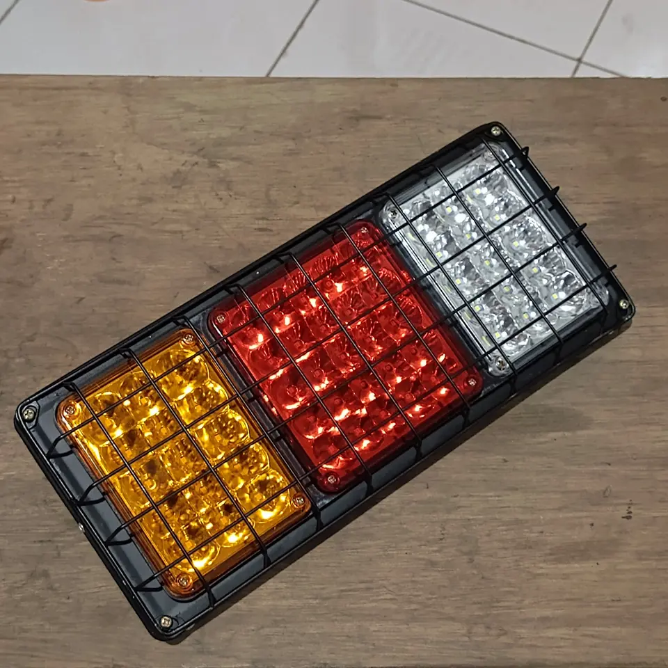 STOP LAMP ASSY PS / CANTER / UNIVERSAL LED (PUTIH/MERAH/KUNING) 12-24V