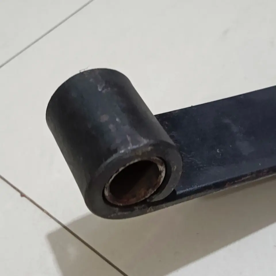 PER DEPAN DYNA HT NO 1 APM T00051-1 / 48110-0W0010 PIN / PEN PER DAUN / LEAF SPRING APM