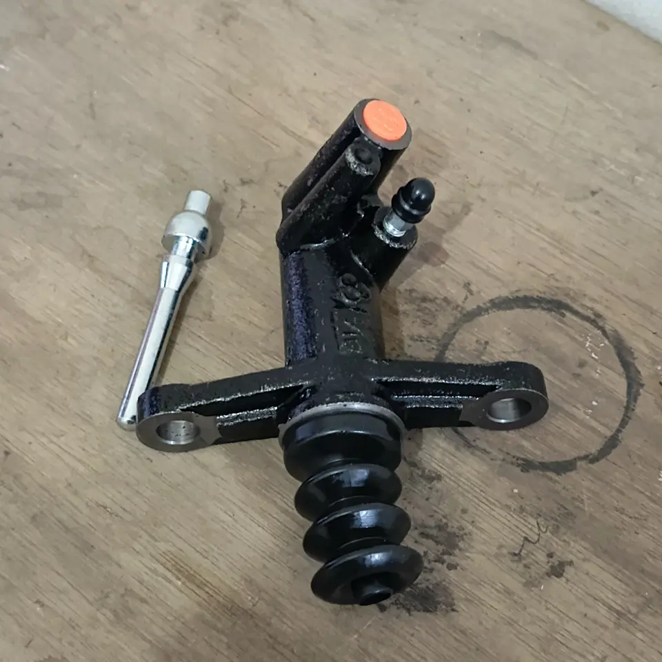 C/O ASSY PANTHER SANYCO 8-97039-704-0 CLUTCH OPERATING (C/O) / MASTER KOPLING BAWAH / CO SANYCO